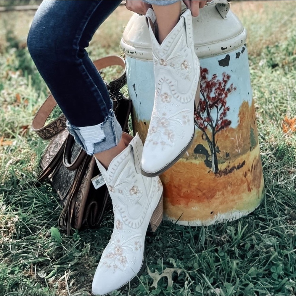 Dingo PrimRose Boots